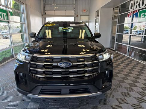 Used 2025 Ford Explorer Active w/ Active Comfort Package AWD/4WD image 2