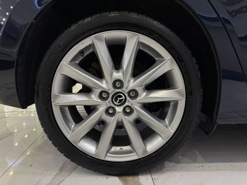 Used 2017 MAZDA MAZDA3 Touring image 9
