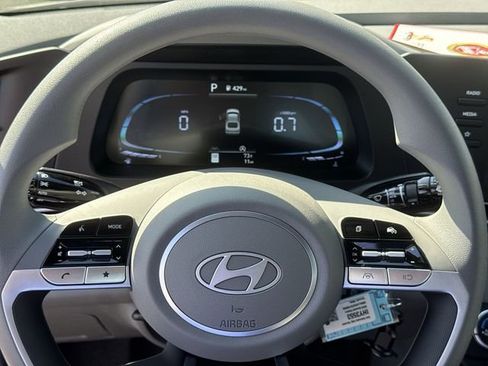 New 2026 Hyundai Elantra SE FWD image 25