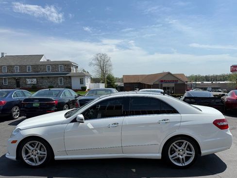Used 2013 Mercedes-Benz E 550 4MATIC Sedan image 4