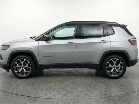 Used 2025 Jeep Compass Limited AWD/4WD image 5