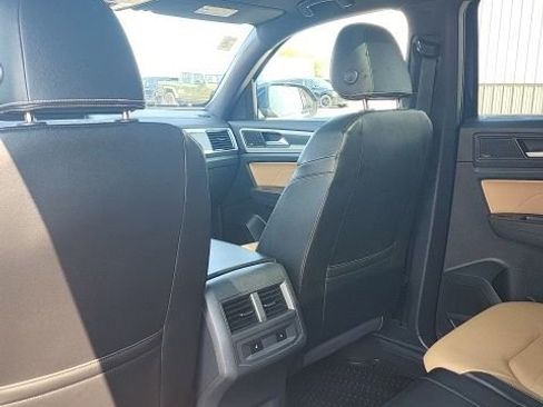 Used 2023 Volkswagen Atlas Cross Sport SEL Premium R-Line image 13