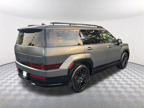 Used 2025 Hyundai Santa Fe Calligraphy image 5