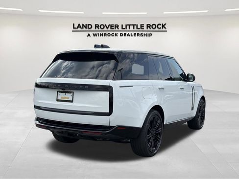 New 2026 Land Rover Range Rover SE image 2