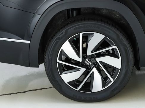 New 2026 Volkswagen Atlas SEL AWD/4WD image 13