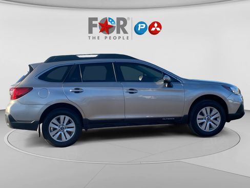 Used 2019 Subaru Outback 2.5i Premium AWD/4WD image 6