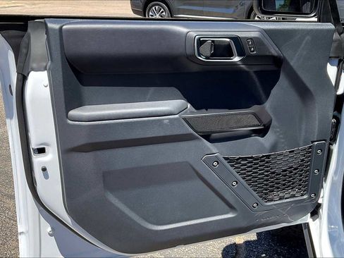 New 2025 Ford Bronco Badlands image 10