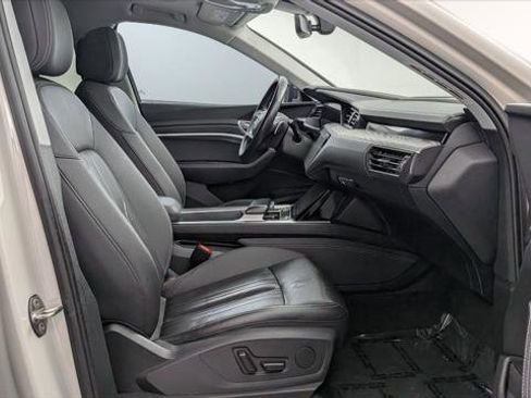 Used 2021 Audi e-tron Premium w/ Black Optic Package image 21