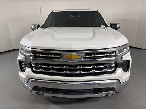 Used 2023 Chevrolet Silverado 1500 LTZ w/ LTZ Premium Package AWD/4WD image 3