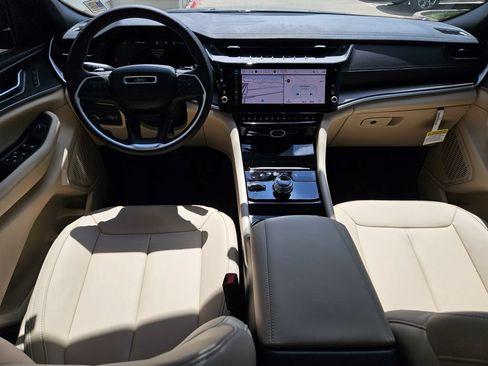 New 2026 Jeep Grand Cherokee L Limited AWD/4WD image 9
