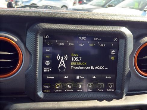 Used 2021 Jeep Gladiator Mojave AWD/4WD image 18
