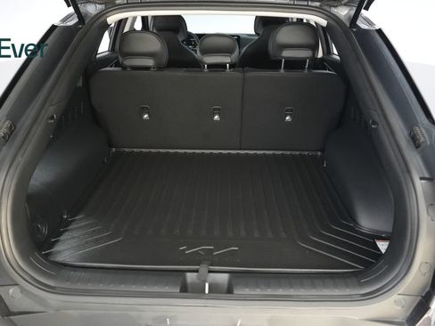 Used 2025 Kia EV6 Light RWD image 8