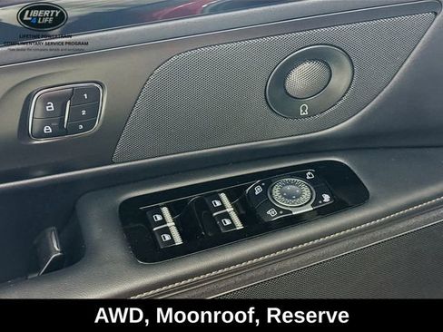 Used 2024 Lincoln Nautilus Reserve w/ Equipment Group 202A image 18