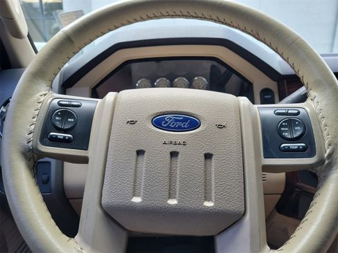 Used 2008 Ford F250 Lariat image 19