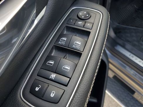 Certified 2022 RAM 1500 Laramie image 26