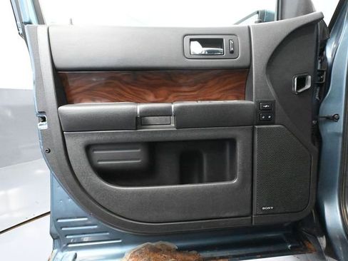 Used 2010 Ford Flex SEL image 18