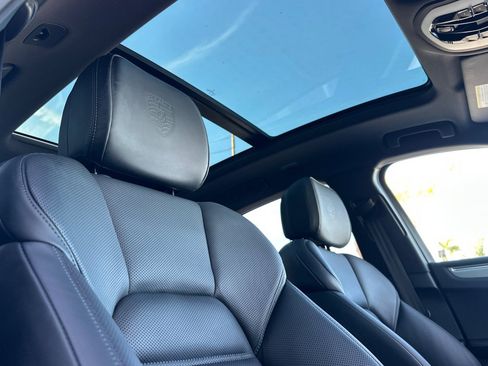 Certified 2024 Porsche Macan S image 17