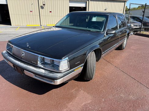 Used 1986 Buick Electra Park Avenue image 2