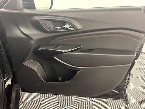 Used 2025 Chevrolet Trax RS w/ Driver Confidence Package FWD image 22