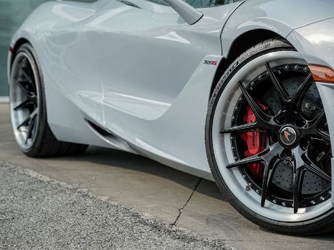 Used 2018 McLaren 720S image 3