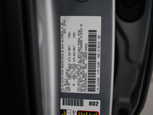 Used 2025 Toyota Tacoma TRD Off-Road image 27