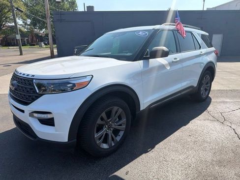 Used 2021 Ford Explorer XLT w/ Equipment Group 202A AWD/4WD image 7