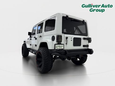 Used 2016 Jeep Wrangler Unlimited Sahara image 5