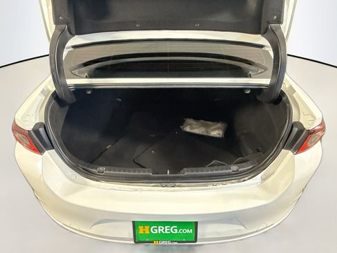 Used 2019 MAZDA MAZDA3 w/Preferred Pkg image 34