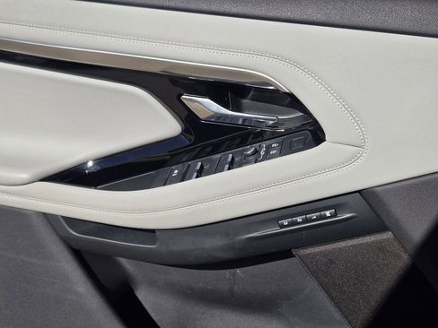 Used 2021 Land Rover Range Rover Evoque R-Dynamic SE image 27