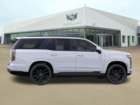 Used 2026 Cadillac Escalade Platinum Sport w/ LPO, ONYX Package AWD/4WD image 5