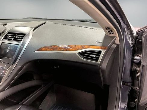 Used 2014 Lincoln MKZ w/ Equipment Group 101A Select FWD image 23