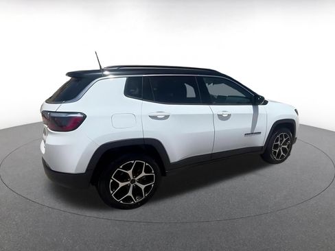 Used 2025 Jeep Compass Limited AWD/4WD image 14