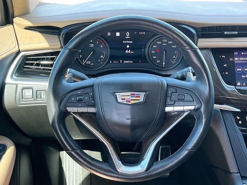 Used 2024 Cadillac XT6 Sport w/ Platinum Package AWD/4WD image 11