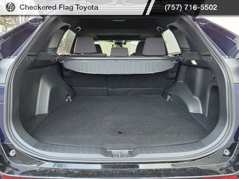 Used 2024 Toyota RAV4 SE w/ Weather & Moonroof Package image 16