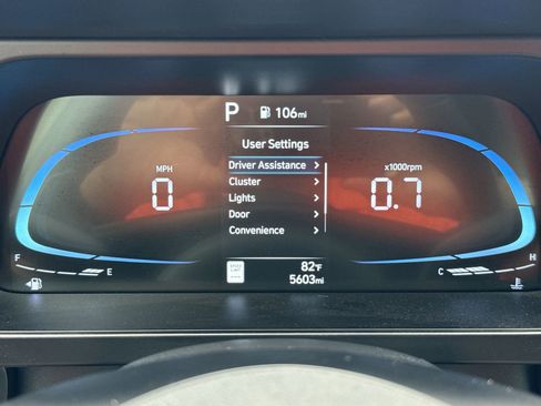 Used 2025 Hyundai Elantra Sport FWD image 10