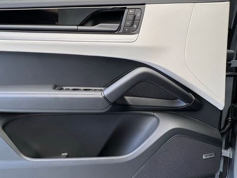 New 2026 Porsche Cayenne Coupe image 19