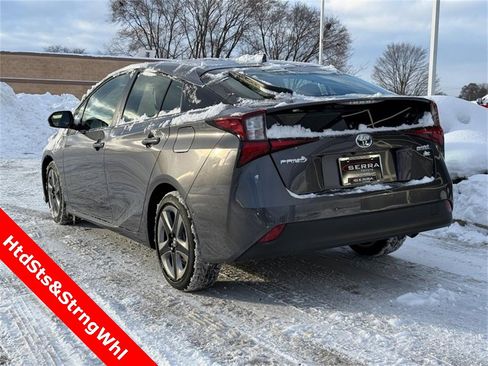 Used 2022 Toyota Prius XLE image 5