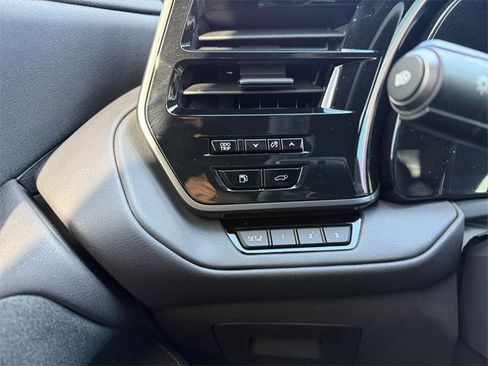 Used 2026 Lexus TX 500h AWD w/ Technology Package image 33