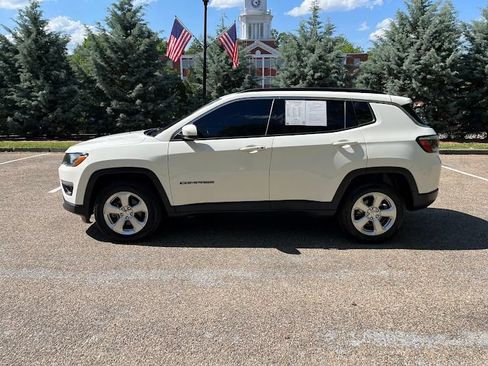 Used 2019 Jeep Compass Latitude w/ Popular Equipment Group AWD/4WD image 25