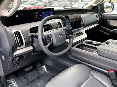 Certified 2025 Ford Expedition Active AWD/4WD image 13