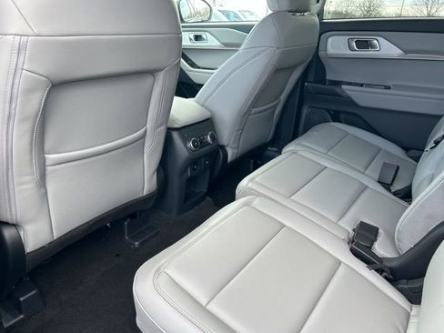 New 2026 Ford Explorer Active w/ Active Comfort Package AWD/4WD image 17