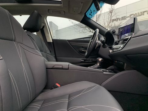 Certified 2025 Lexus ES 350 w/ Ultra Luxury Package image 35