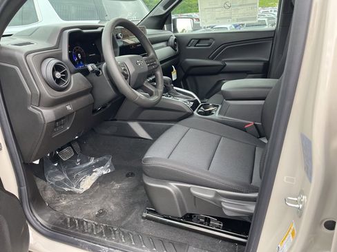 New 2026 Chevrolet Colorado Trail Boss AWD/4WD image 6
