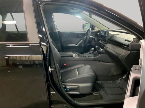 Used 2026 Toyota RAV4 XLE Premium AWD/4WD image 9