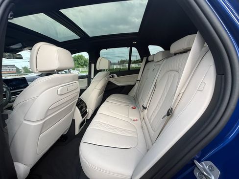 Used 2025 BMW X5 M60i AWD/4WD image 19