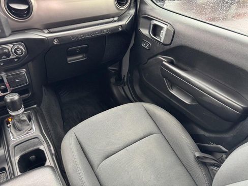 Used 2020 Jeep Wrangler Unlimited Sport image 15