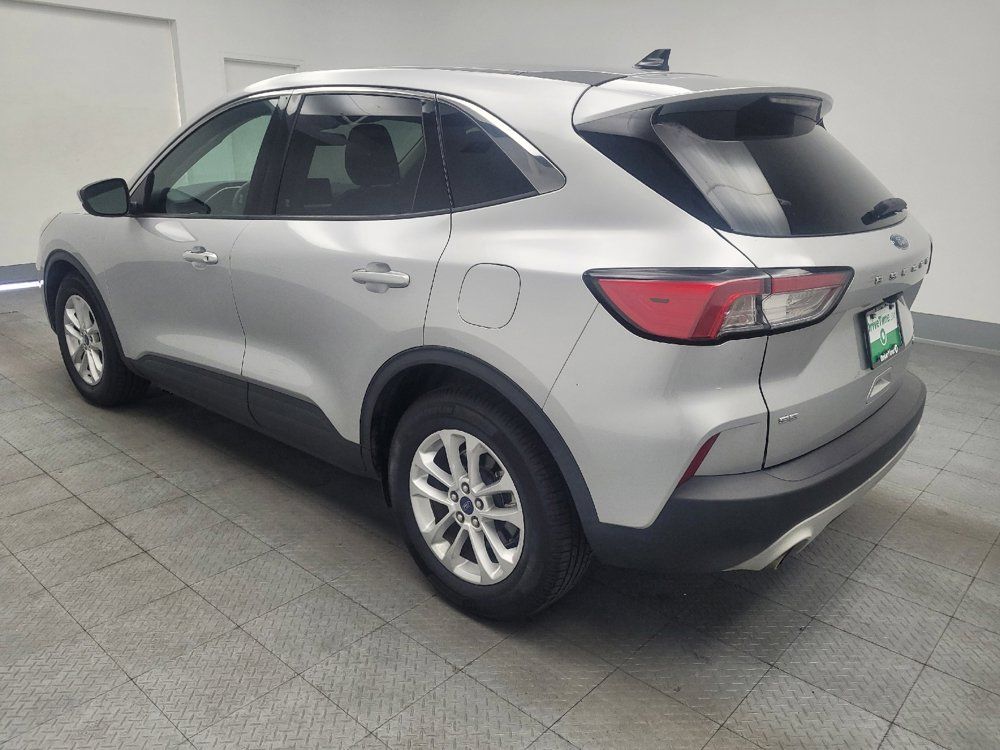 Used 2020 Ford Escape SE FWD image 3