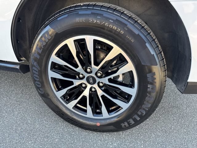 Used 2025 Ford Expedition Platinum AWD/4WD image 9