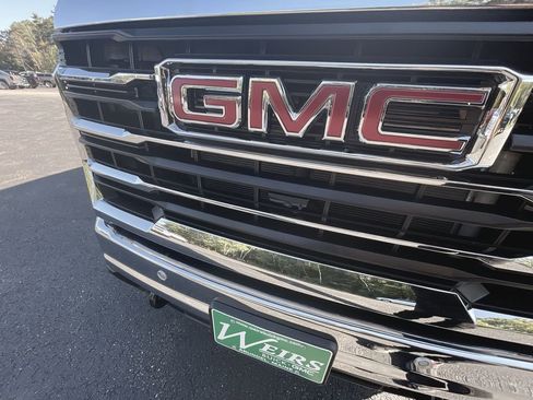 New 2026 GMC Sierra 2500 SLE w/ SLE Value Package; image 38