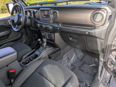 Used 2020 Jeep Wrangler Unlimited Sport S image 22